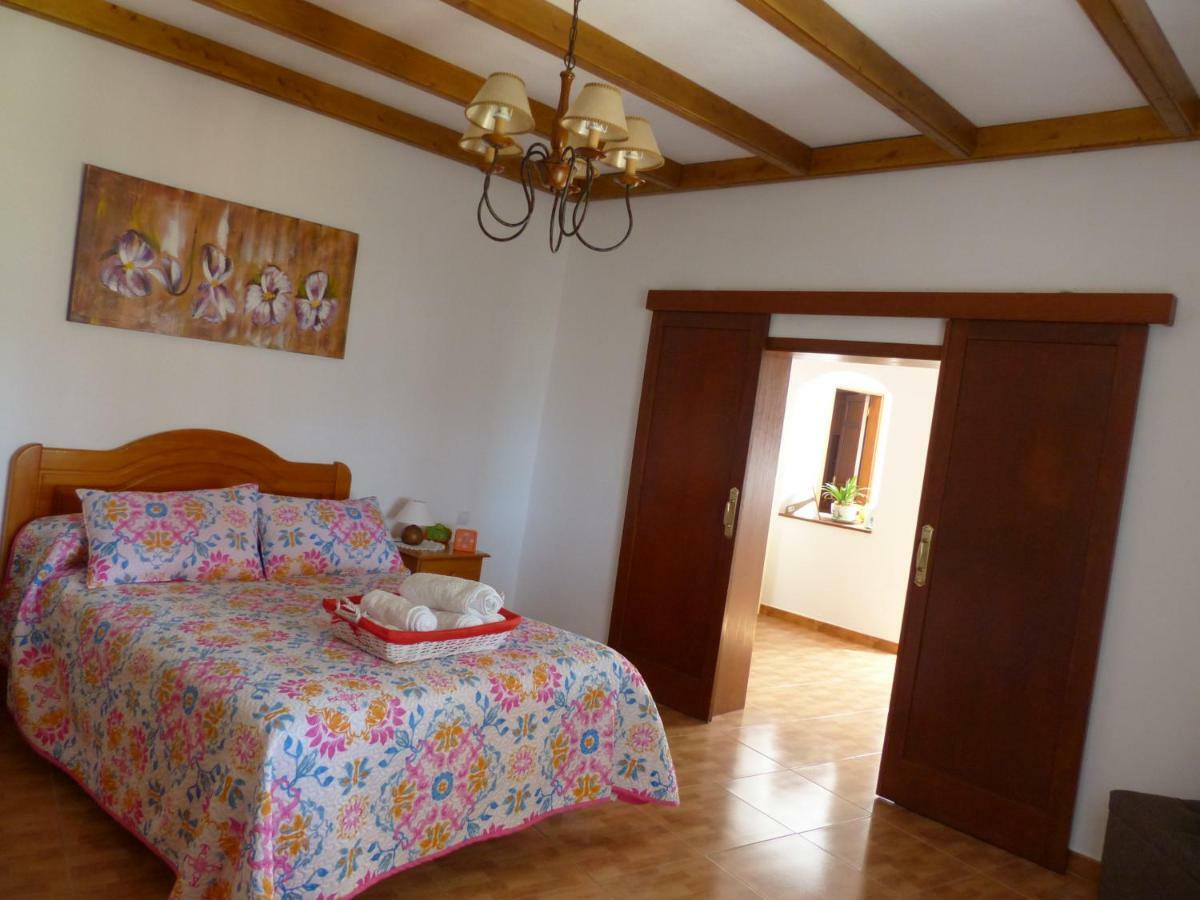 הוילה וגה דה סן מטאו Casa Cueva Paquito מראה חיצוני תמונה